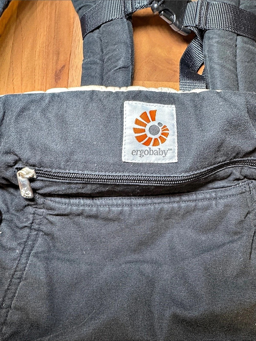 Ergobaby 360 - Picture 2 of 8